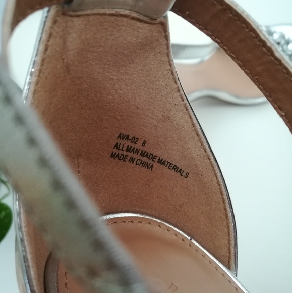 Metallic Rhinestone Heels - Picture 5 of 6